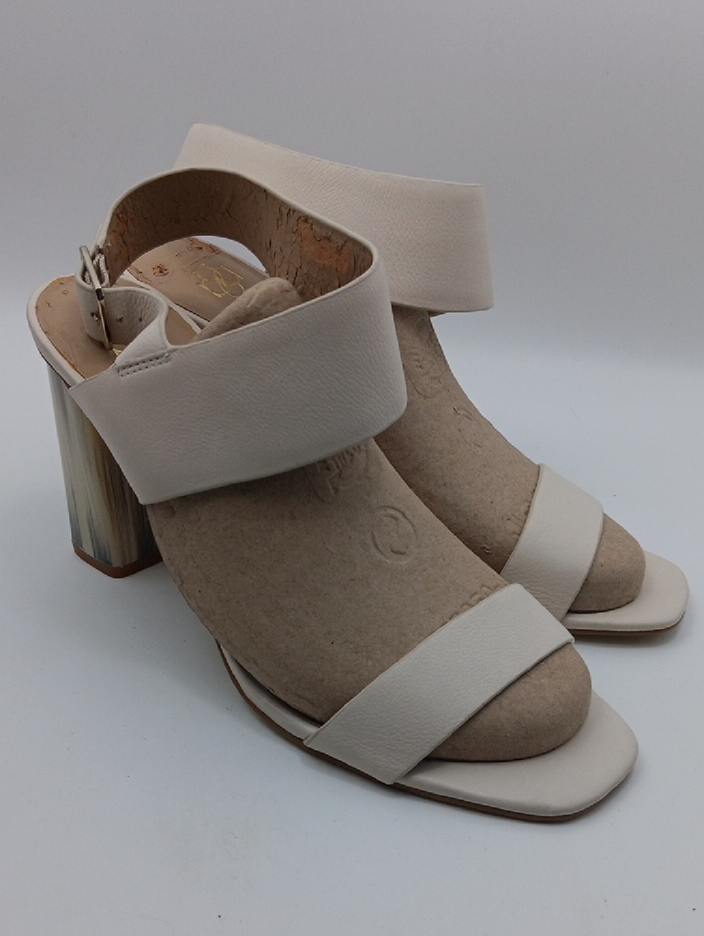 ANN TAYLOR CREAM BLOCK HEEL WITH WIDE SEXY STRAPS SIZE 9